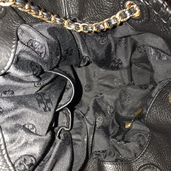 Tory Burch Black Marion Slouchy Tote - Picture 4 of 7